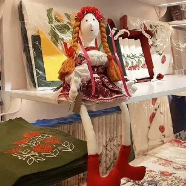 Облаштування магазину Folk Moda, м.Харків