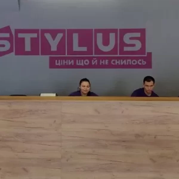 Торгове обладнання для магазину Stylus, м.Київ