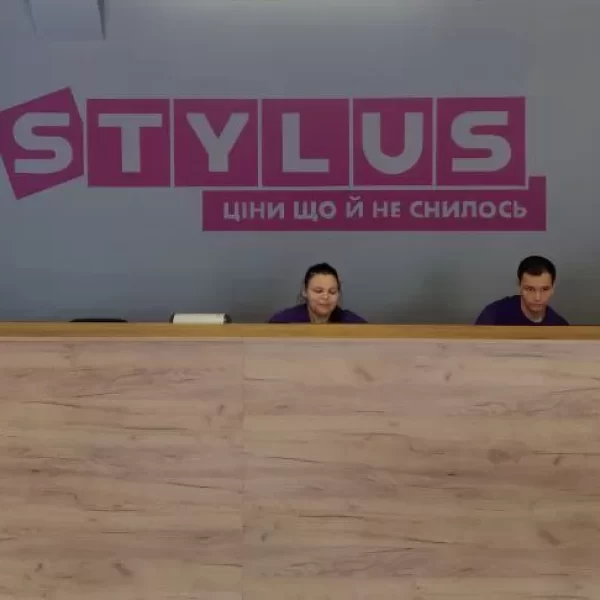 Торгове обладнання для магазину Stylus, м.Київ